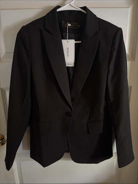 Siokuy Jackets & Blazers - Women's Black Single-Button Blazer